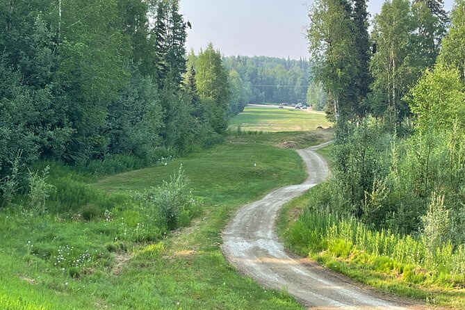 3-Hour Small Group 9-Hole Self-Guided Fairbanks Golf Experience - Who should book this outing