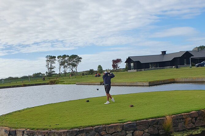 9 Hours Golf Activity in New Zealand with Lunch - Three winery visits in the Waipara Valley