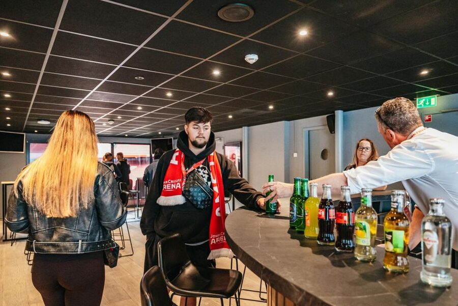 Amsterdam: VIP Johan Cruijff ArenA Tour with Drink and Scarf - Why the guides matter so much