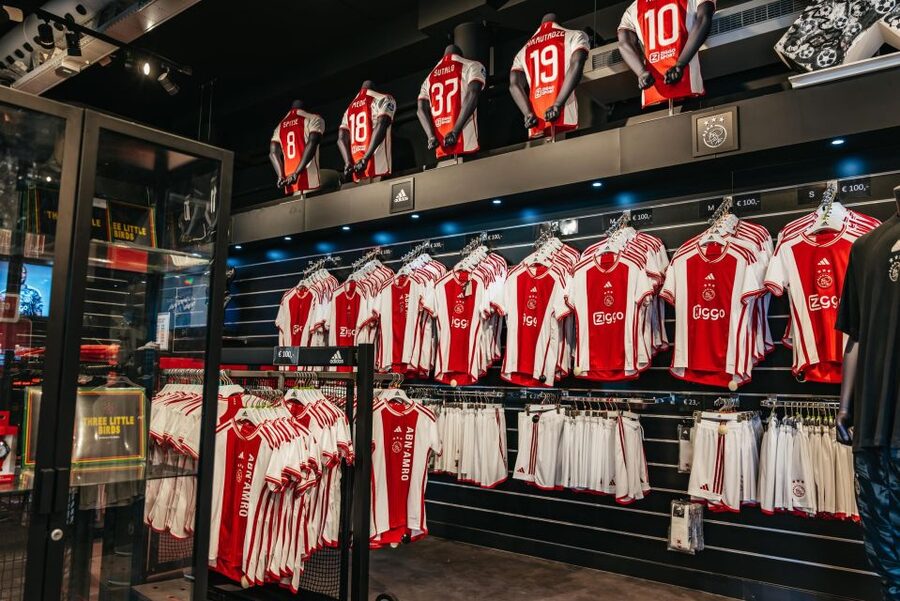 Amsterdam: VIP Johan Cruijff ArenA Tour with Drink and Scarf - Is $51 a fair price for two hours?