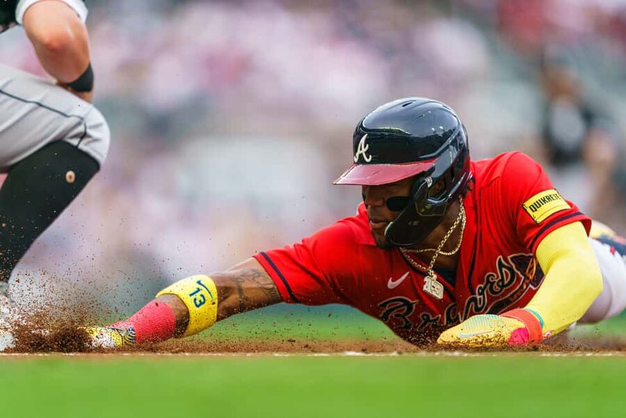 Atlanta: Atlanta Braves Baseball Game Tickets at Truist Park - Entering Truist Park with a digital ticket