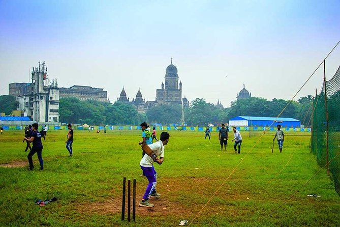 Audio Guided Tour – Mumbai Cricket Walk by HopOn India - Fashion Street, the Bhika Behram Well, and the Oval