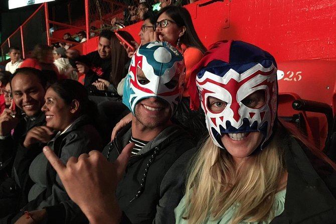 Authentic Lucha Libre Tour : Wrestling School, Tacos & Mezcal - What the seating and guide service can be like