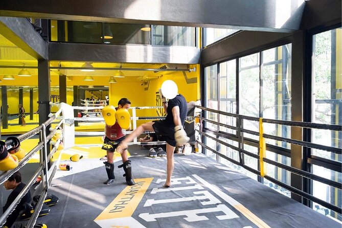 Bangkok:Learn 1-1 Muay Thai + Free Muaythai Shorts & Hotel Pickup - Getting changed and preparing at the gym