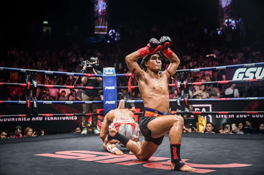 Bangkok: Muay Thai Boxing Tickets at Rajadamnern Stadium - Choosing between basic, club, and VIP seating