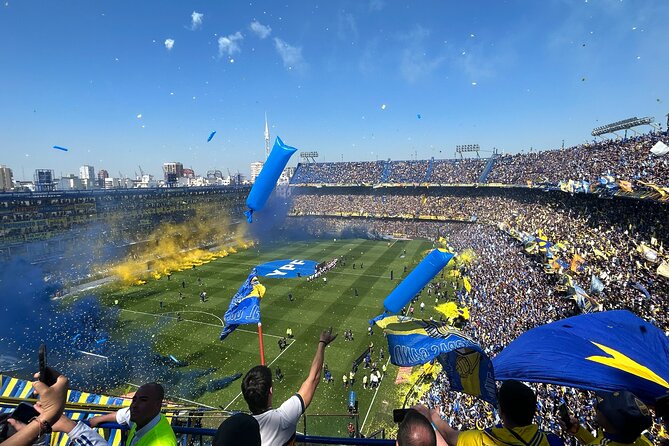 Boca Juniors Game at La Bombonera with Local & Transport - The 6 pm meeting and pre-match build-up