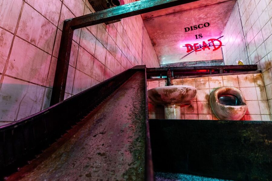Camden: Junkyard Golf Club Tickets for 9 or 18 Holes - Bozo: clowns, carousels, and fear