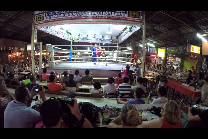 Chiang Mai Muay Thai Boxing Live at Thapae Stadium - Atmosphere, food, and drinks