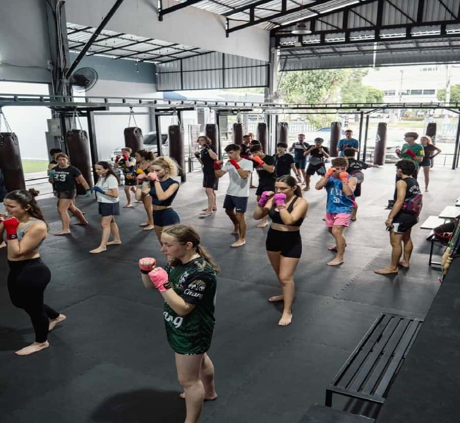 Chiangmai : Muay Thai Training academy - Learning the traditional Muay Thai basics