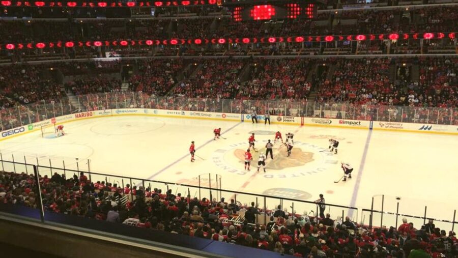 Chicago: Chicago Blackhawks NHL Game Ticket at United Center - Planning around the crowd and arena rules