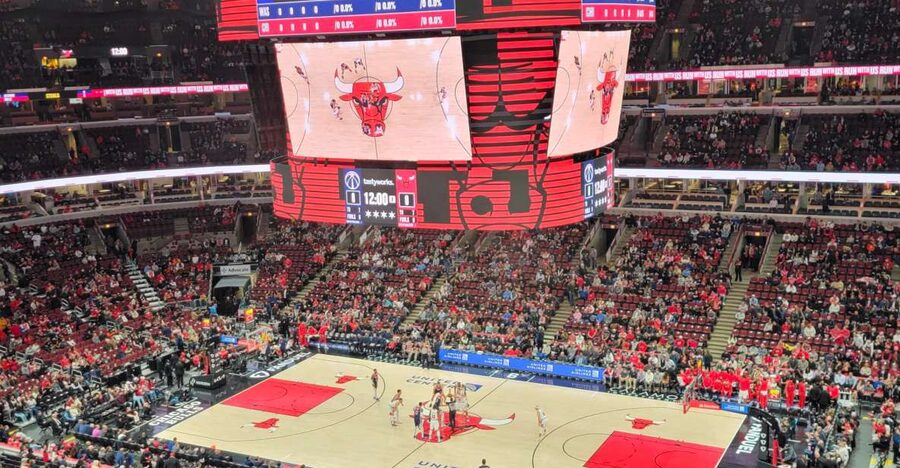 Chicago: Chicago Bulls Basketball Game Ticket - Why a Bulls game is one of Chicago’s easiest big-night experiences