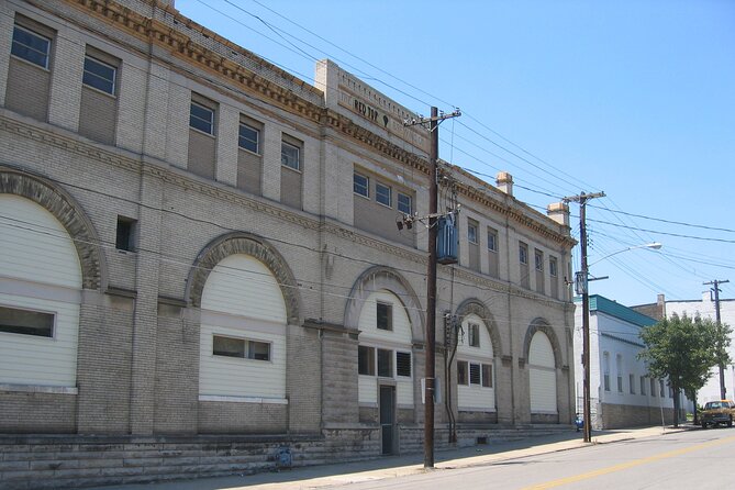 Cincinnati Ballparks & Breweries Bus Tour - Moerlein Lager House and the old Riverfront Stadium site