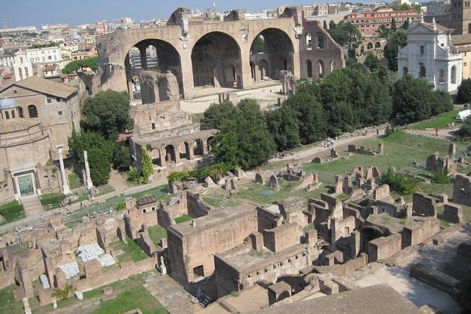 Colosseum Arena tour with Roman Forum and Cesar's Palace - What the $89.87 price really buys