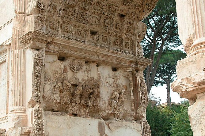 Colosseum Arena tour with Roman Forum and Cesar's Palace - Who should choose this tour