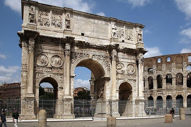 Colosseum Arena tour with Roman Forum and Cesar's Palace - Palatine Hill and the so-called Caesar’s Palace