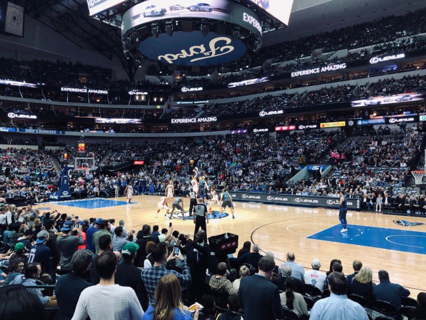Dallas: Dallas Mavericks Basketball Game Ticket - What game night feels like inside