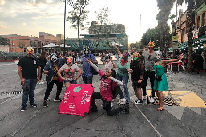 Drinks, Music and Lucha libre on a Saturday Night in Mexico City - Starting at Carlos IV’s statue in central Mexico City