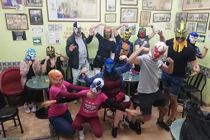 Drinks, Music and Lucha libre on a Saturday Night in Mexico City - Twenty minutes among the mariachis at Garibaldi Square