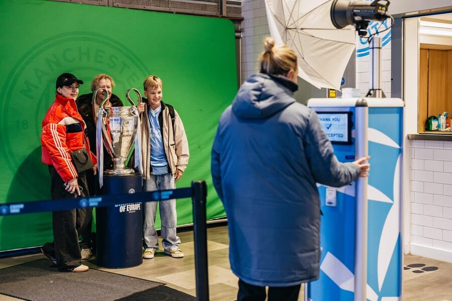 Etihad Stadium: The Manchester City Stadium Tour - Walking through the players’ tunnel