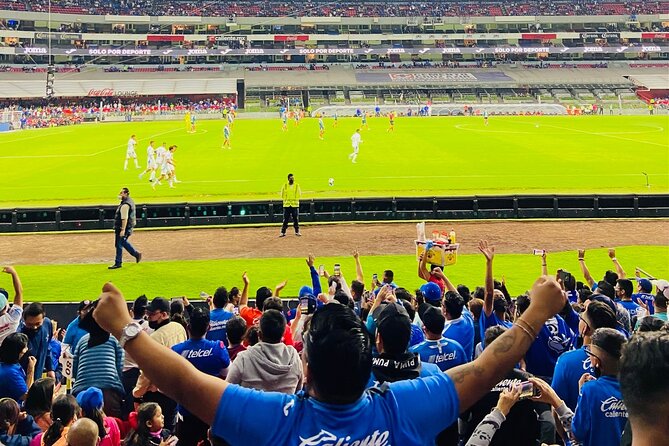 Football Soccer Matchday Experience in México City - Tailgating near the stadium