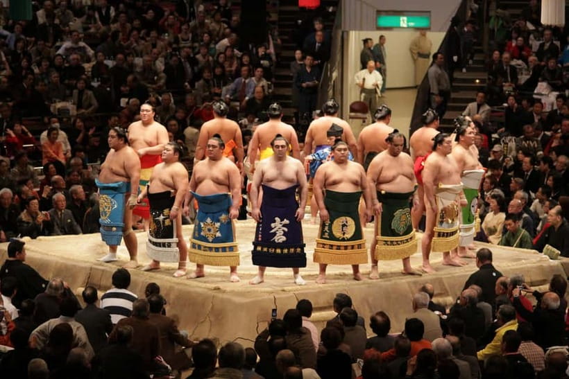 Fukuoka: Sumo Wrestling Tournament Chair Seats & ExpertGuide - Finding the meeting point in Fukuoka