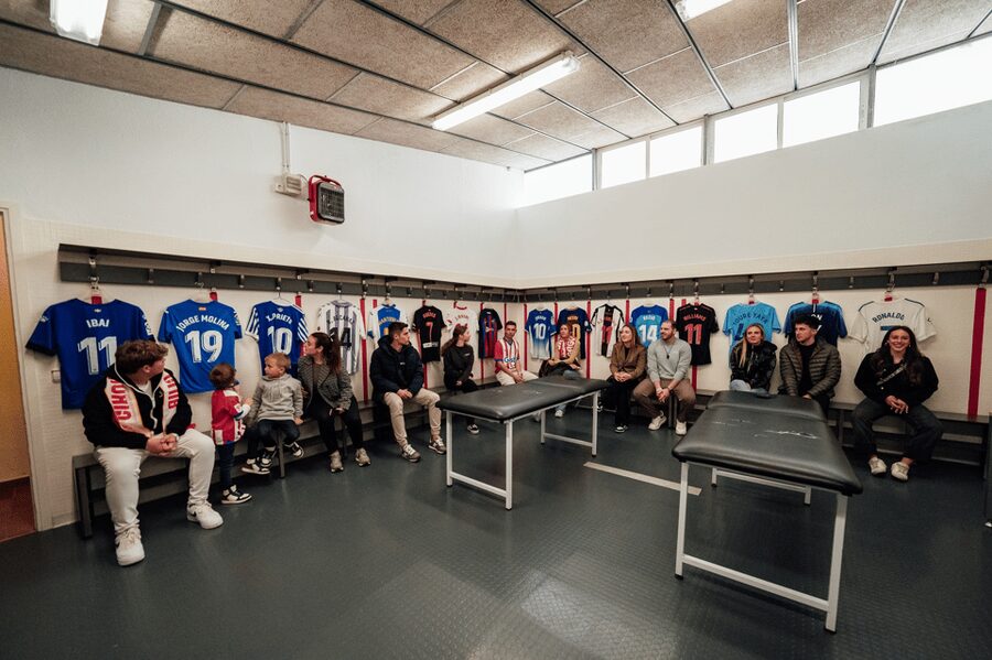 Girona: Montilivi Stadium Guided Tour - Sitting in the changing rooms