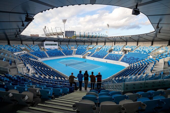 Half-Day Sports Lovers Bus Tour of Melbourne with MCG Tour - Albert Park and the Formula 1 circuit