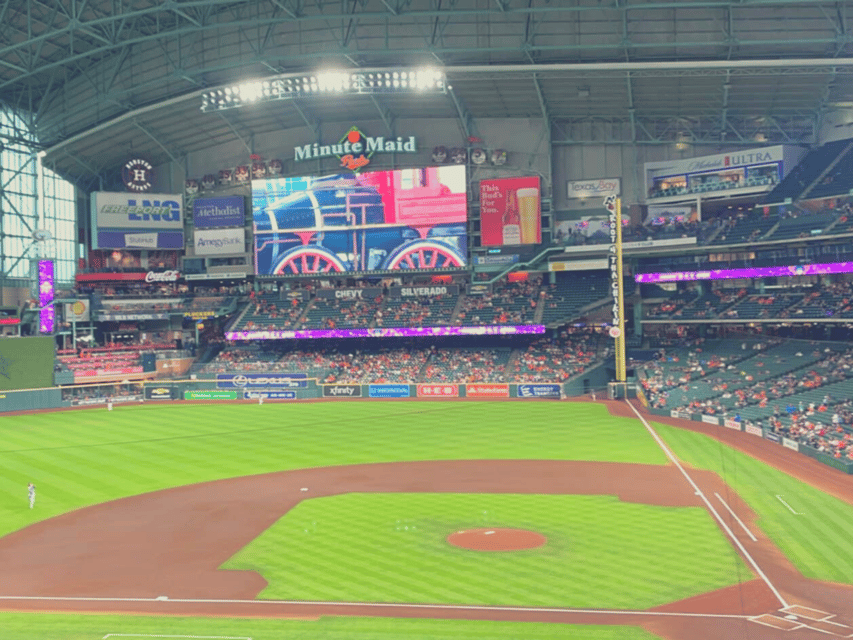 Houston: Houston Astros Baseball Game at Minute Maid Park - The roof, train, and park atmosphere