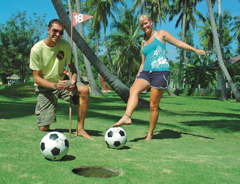 Koh Samui: Football Golf & Botanical Gardens - The mid-course break and coconut snack