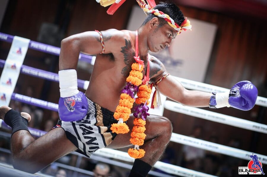 Koh Samui: Phetch Buncha Boxing Stadium Muay Thai Ticket - Who should book this evening?