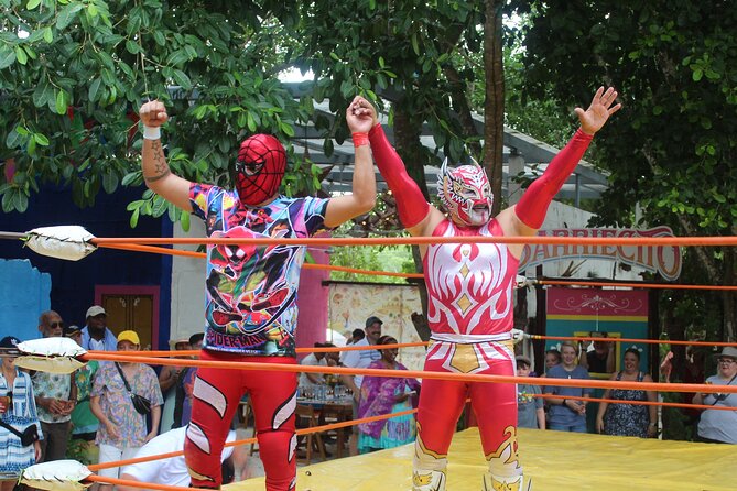 Legendary Mexican Lucha Libre Experience in Cozumel Meet andGreet - The match: Rudos, Técnicos, and crowd participation
