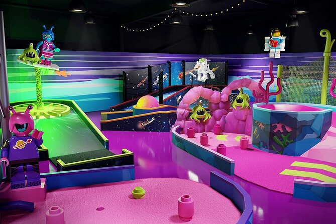 LEGOLAND® Adventure Golf - Four LEGO courses, one choice to make