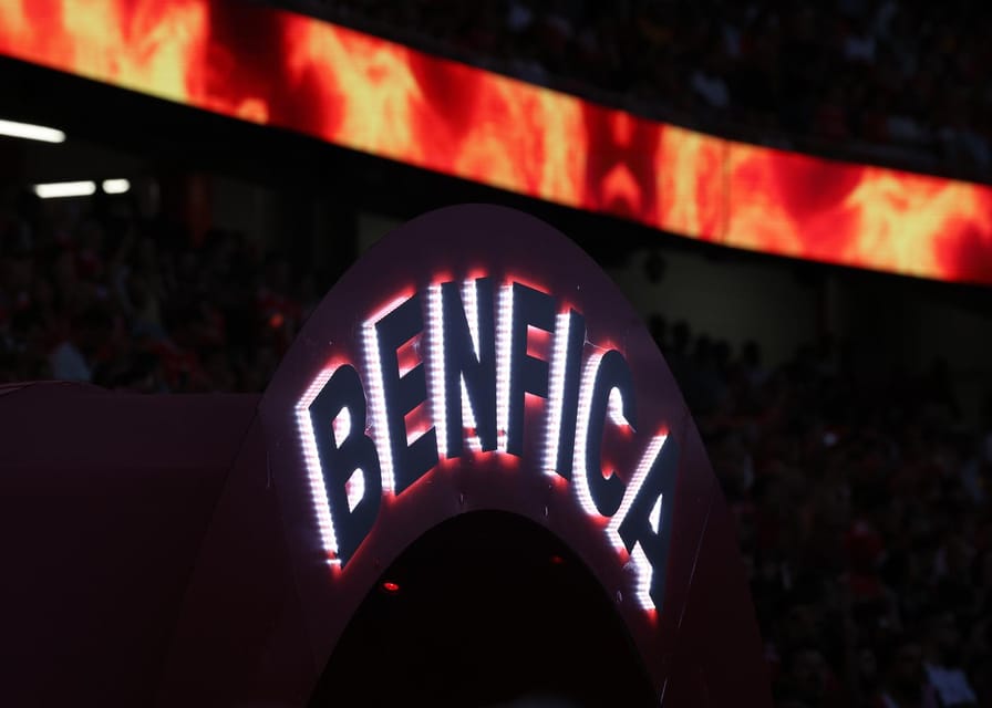 Lisbon: Benfica Luz Stadium Tour with Souvenir Scarf - Press room, Hall of Fame, and changing room