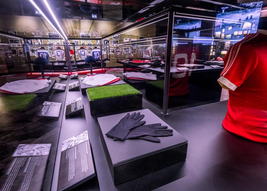 Lisbon: Benfica Museum Tour with Souvenir Scarf - Is two hours enough?