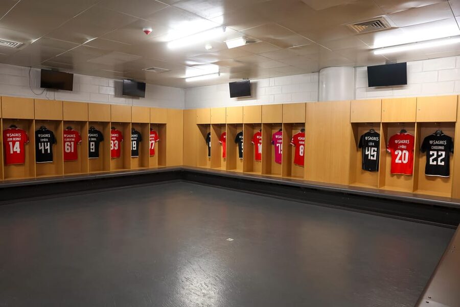 Lisbon: Benfica Stadium and Museum Tour with Meal and Scarf - Who will enjoy this most?
