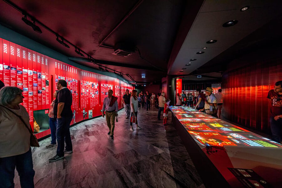 Lisbon: Benfica Stadium and Museum Tour with Meal and Scarf - Booking and cancellation details that matter