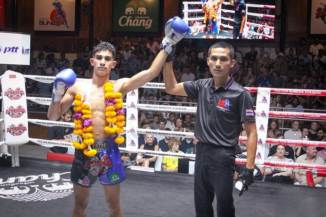 Live Muay Thai Action Ticket at Phetchbuncha Samui Stadium - The fighting: speed, skill, and controlled pressure