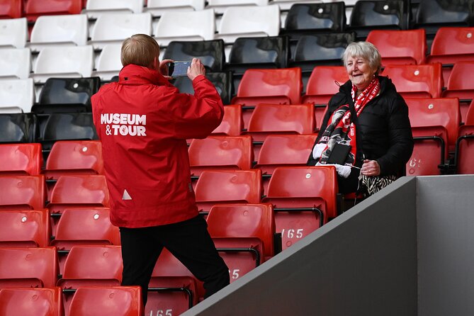 Liverpool Football Club - The Anfield Experience - Entertainment and the chance to meet a Liverpool legend