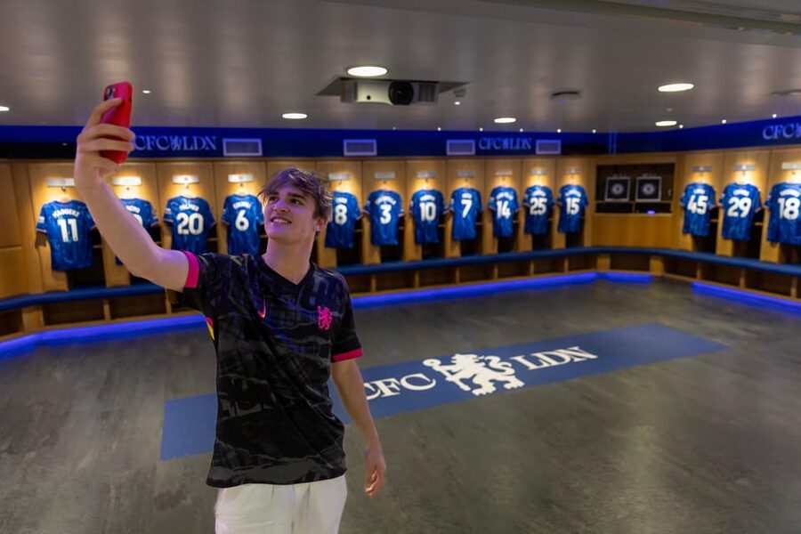London: Chelsea FC Museum and Stamford Bridge Classic Tour - From dressing rooms to the press room