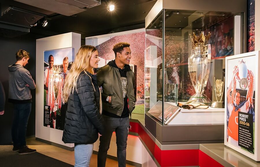 London: Emirates Stadium Entry Ticket and Audio Guide - Following the players’ tunnel toward the pitch