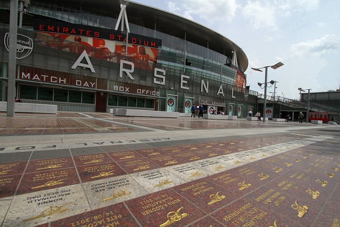 London's Football Stadiums Sightseeing Tour - What the public transport format is really like
