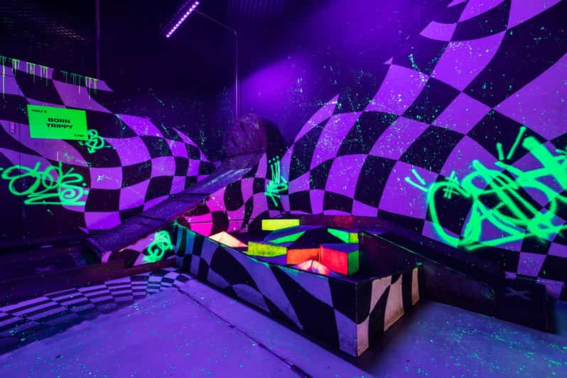 London: Shoreditch Junkyard Golf Tickets for 9 or 18 Holes - Choosing between 9 and 18 holes