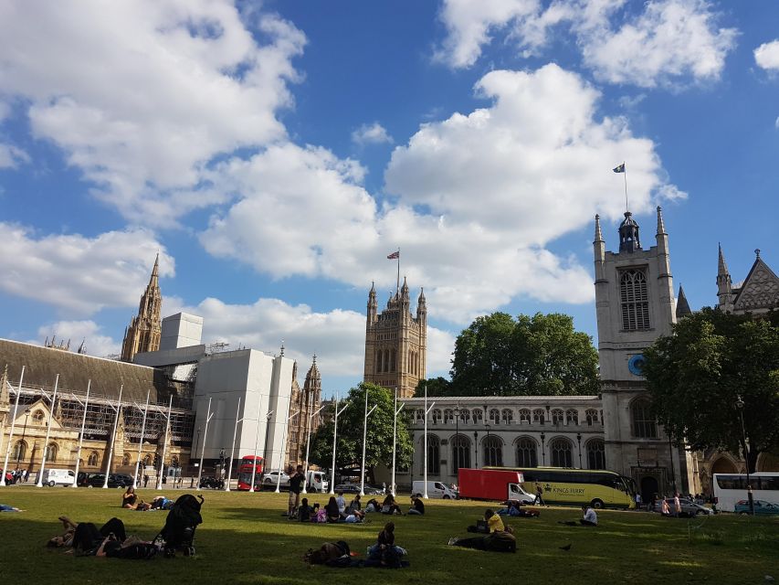 London: Wimbledon Tennis Club and Westminster Walking Tour - Westminster Abbey from the outside