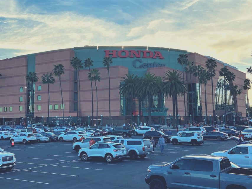 Los Angeles: Anaheim Ducks Ice Hockey Game Ticket - Why an Anaheim Ducks game makes a good night out