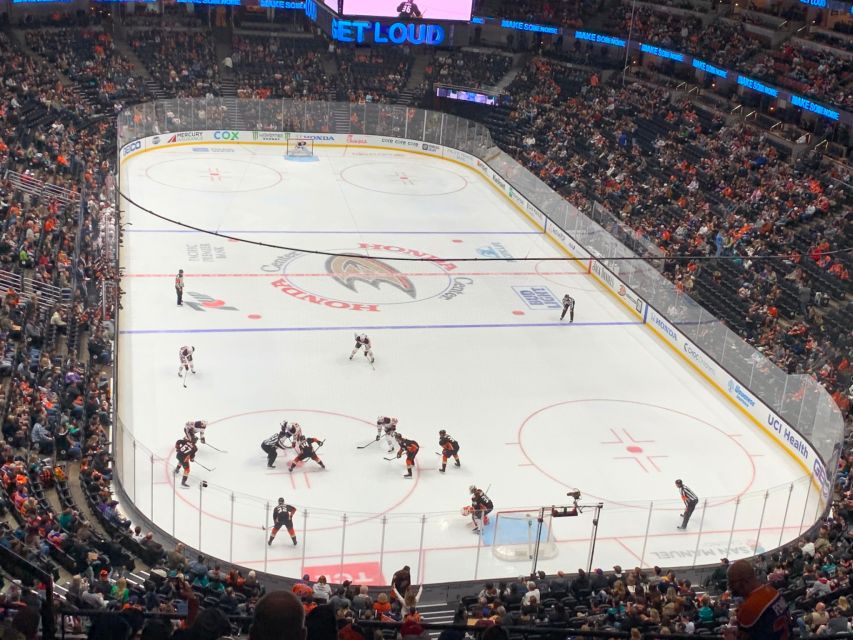 Los Angeles: Anaheim Ducks Ice Hockey Game Ticket - Food, drinks, and merchandise inside Honda Center