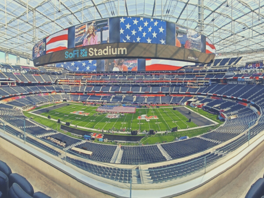 Los Angeles: Los Angeles Chargers Football Game Ticket - Food, drinks, and the cashless stadium setup