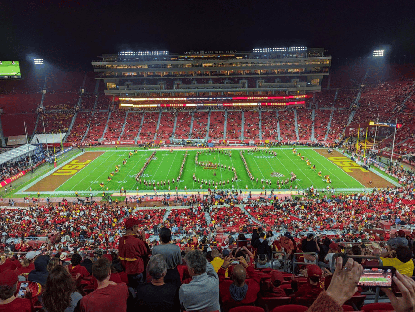 Los Angeles: USC Trojans College Football Game Ticket - Arriving at the Coliseum with a phone ticket