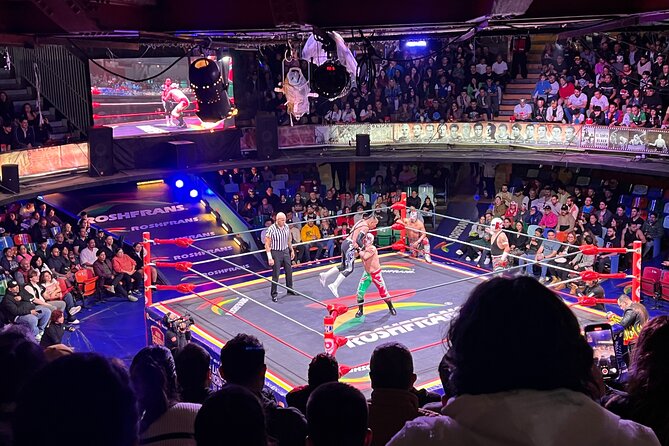 Lucha Libre Saturday Show in Mexico City (SEATS FROM BALCONY) - Arena Coliseo at 6:30 pm