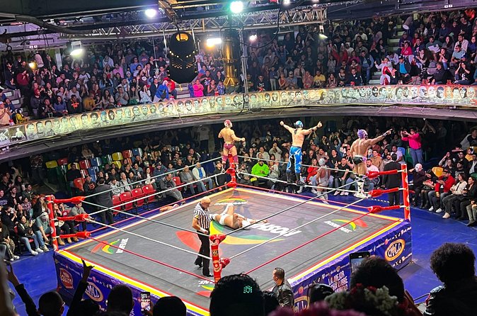 Lucha Libre Saturday Show in Mexico City (SEATS FROM BALCONY) - What the $50 price really covers