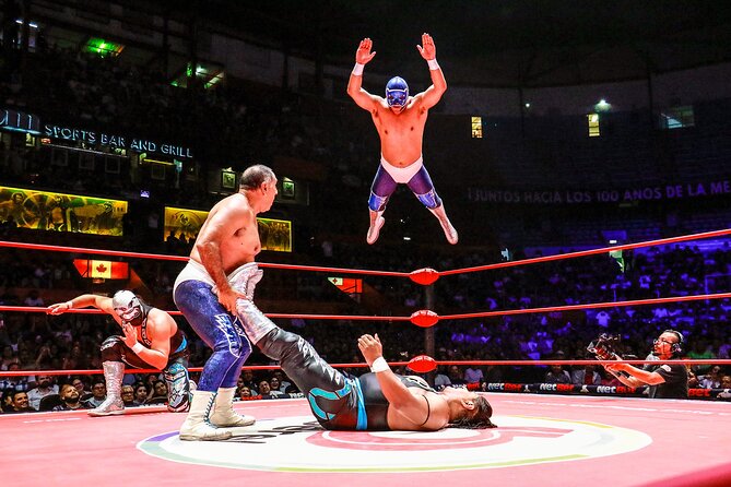 Lucha Libre Tour: guide by professional lucha libre wrestler - Why a former luchadora changes the evening